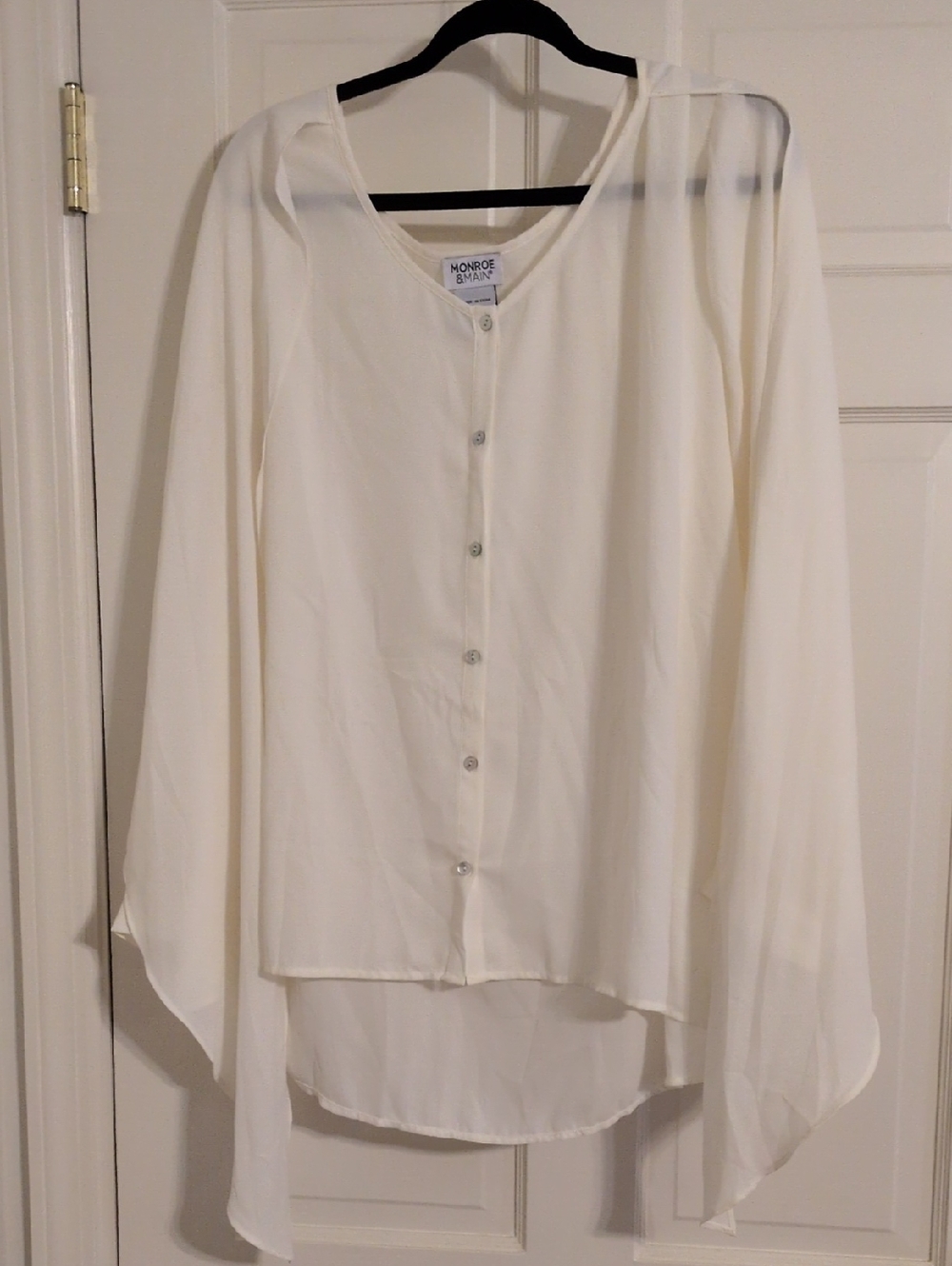 Monroe & Main Cream Button-Front Flowing Blouse